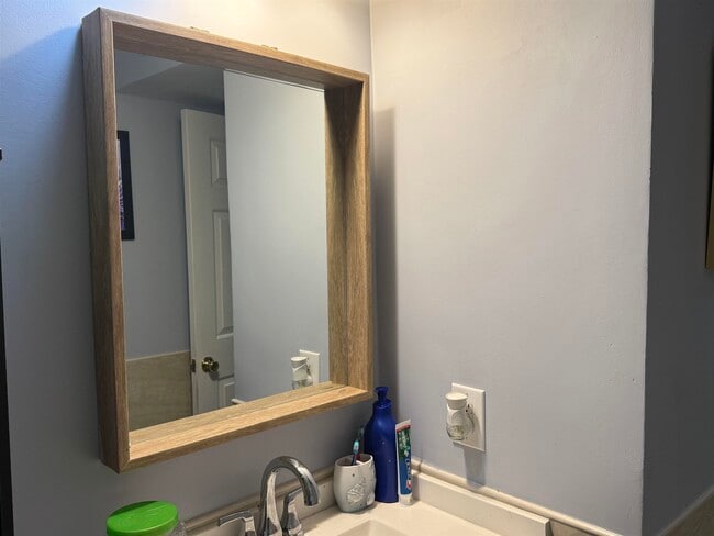 Building Photo - 2000 Greens Blvd