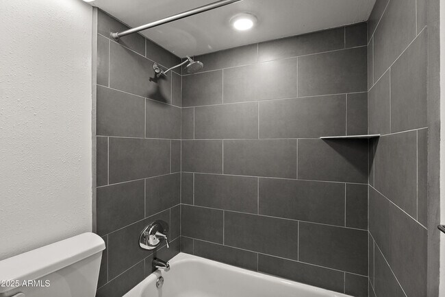 Building Photo - 5621 N 79th St