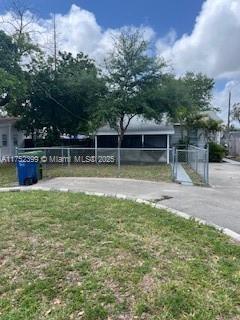 Primary Photo - 712 SW 7th Ave