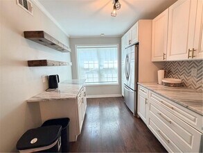 Building Photo - 1196 Weatherstone Dr NE