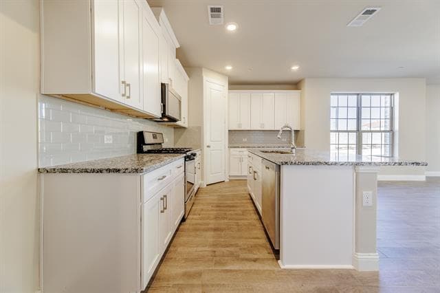 Building Photo - 914 Cotton Gin Ln