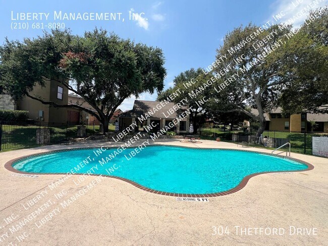 Building Photo - 304 Thetford Dr