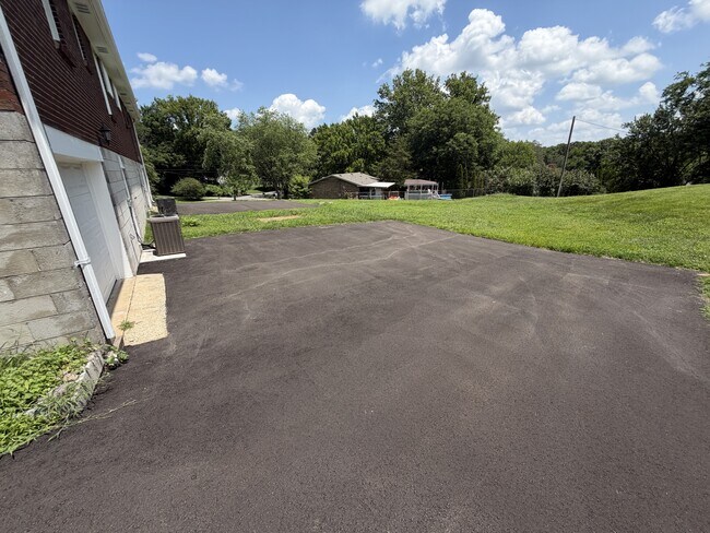 Building Photo - 171 Vulco Dr