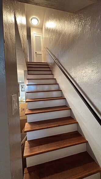 Building Photo - 2348 Merrigan Pl