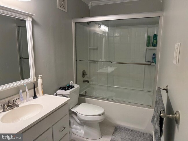 Building Photo - 304B Cypress Point Cir