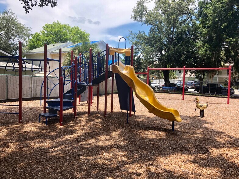 Building Photo - 506 Beechwood Ave