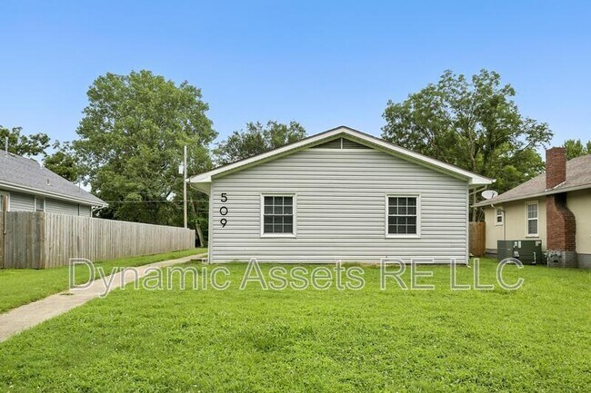 Building Photo - 509 E Jefferson St