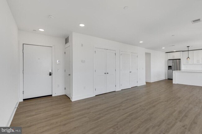 Building Photo - 1335 N Marston St