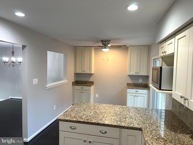 Building Photo - 20180 Hardwood Terrace