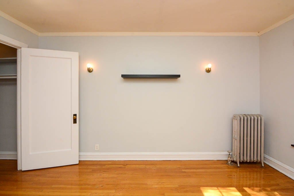 Building Photo - 4902 W Ainslie St