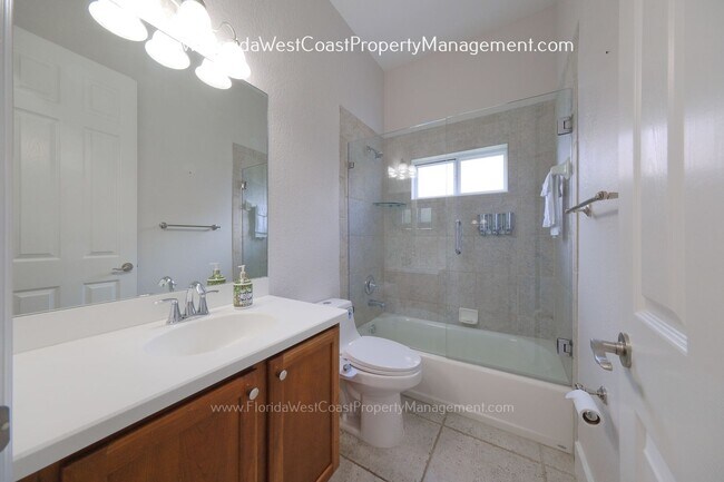 Building Photo - 12810 Daisy Pl