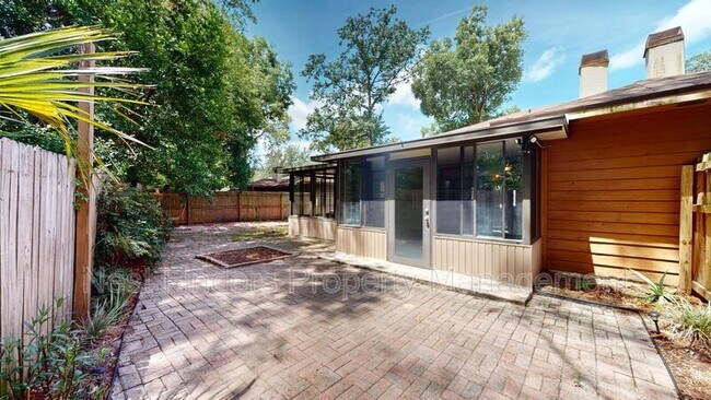 Building Photo - 7478 Colony Cove Ln