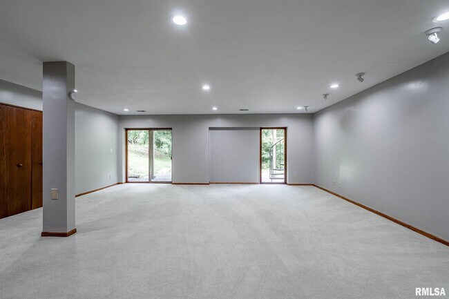 Building Photo - 29 Wildwood Dr