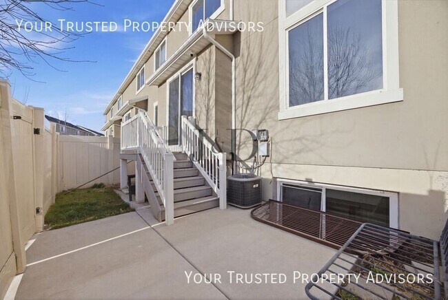 Building Photo - 960 S 2040 W