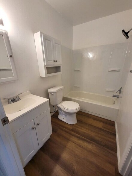 Building Photo - Charming 3BR/2BA House in Lehigh MOVE IN SPECIAL 50% OFF FIRST MONTH RENT!