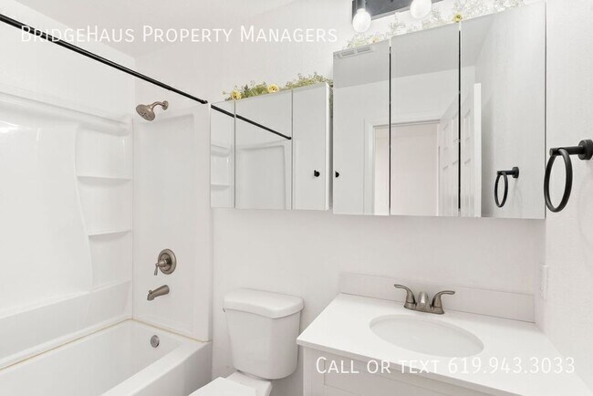 Building Photo - 6644 Bell Bluff Ave