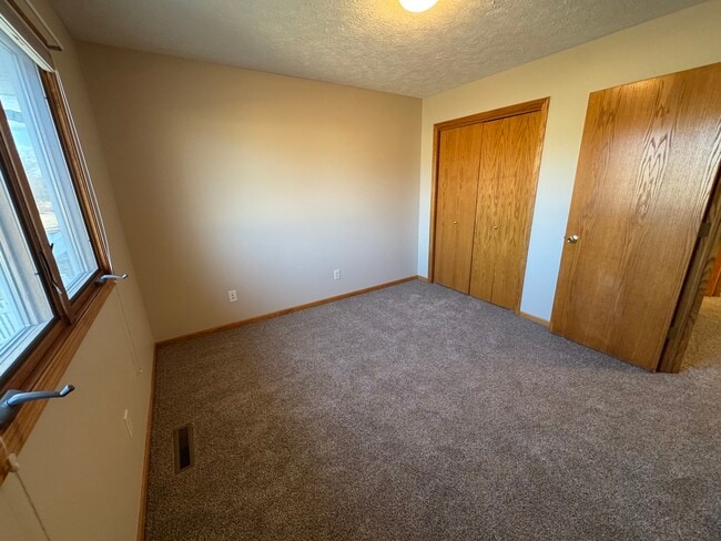 Building Photo - 2524 N Buckingham Rd