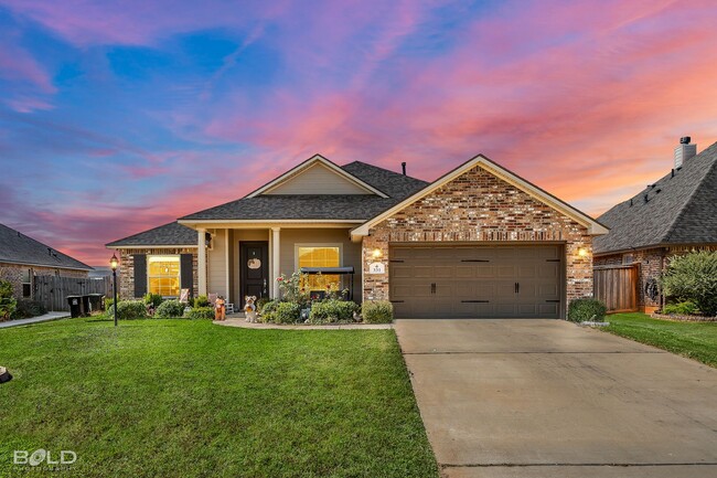 Primary Photo - Great House in Haughton with above ground ...