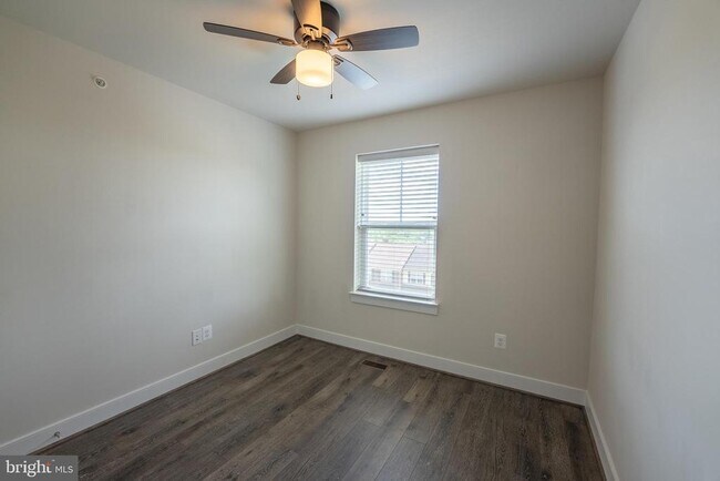 Building Photo - 6069 Dreher Ct