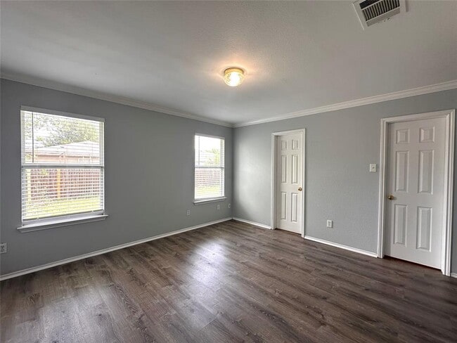 Building Photo - 202 Lucky Clover Ln