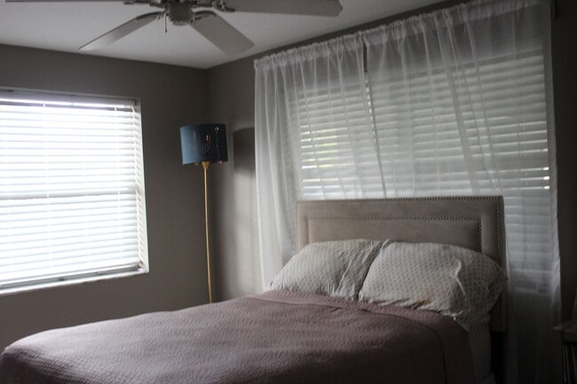 Building Photo - 2630 - YEAA SFH