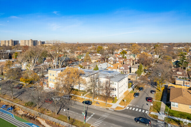 Aerial Photo - 2700-2702 W Pratt Ave