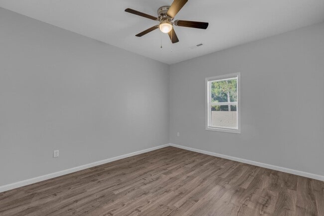 Building Photo - 130 Summerlin Ln