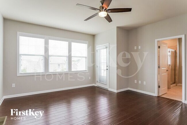 Building Photo - 175 Heathwood Dr