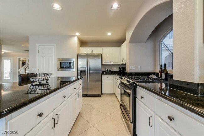 Building Photo - 10852 Fishers Island St