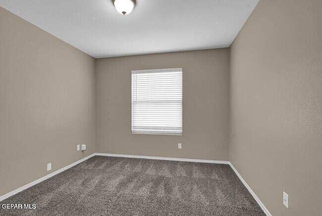 Building Photo - 12032 Mesquite Thorn Dr