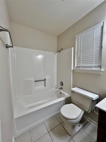 Building Photo - 717 Hillcrest Ct