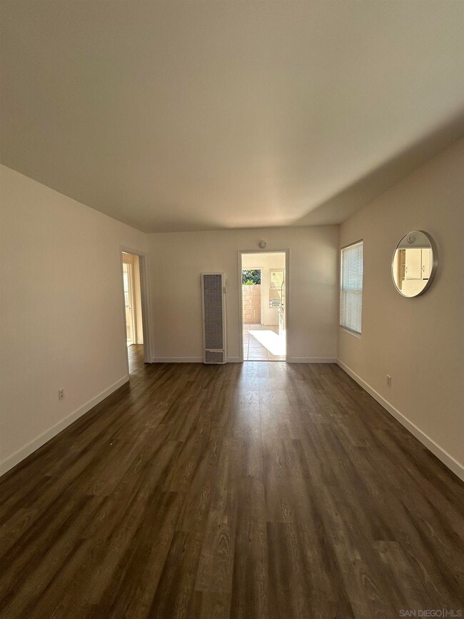 Primary Photo - 7041 Stanford Ave