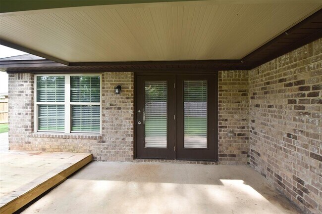Building Photo - 161 Hideaway Ln
