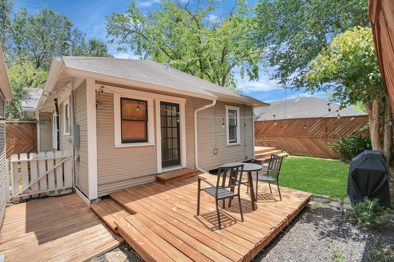 Building Photo - 1305 Beverly St