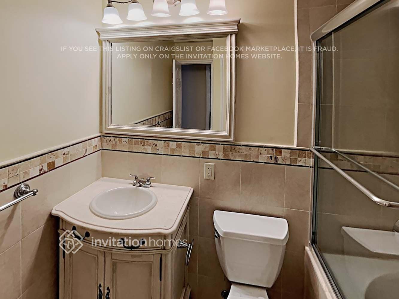 Building Photo - 4885 Alfresco St