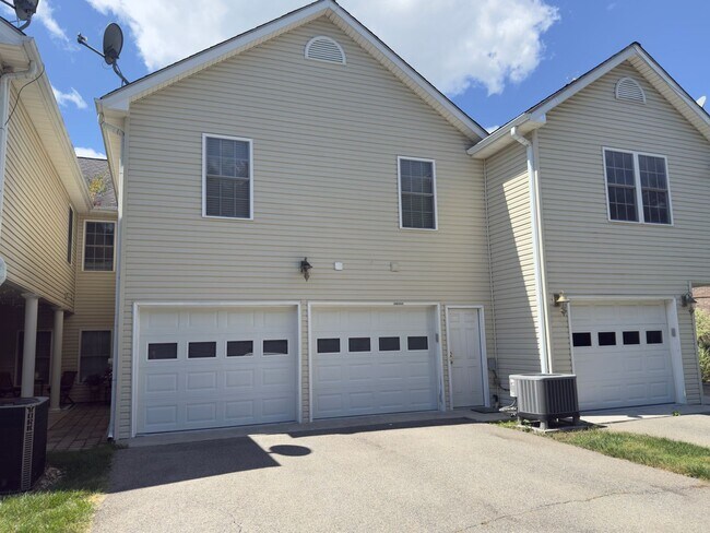 Building Photo - Christiansburg, 3 BR / 2.5 BA, Available Now