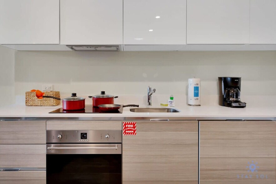 Building Photo - 777 N Ocean Dr