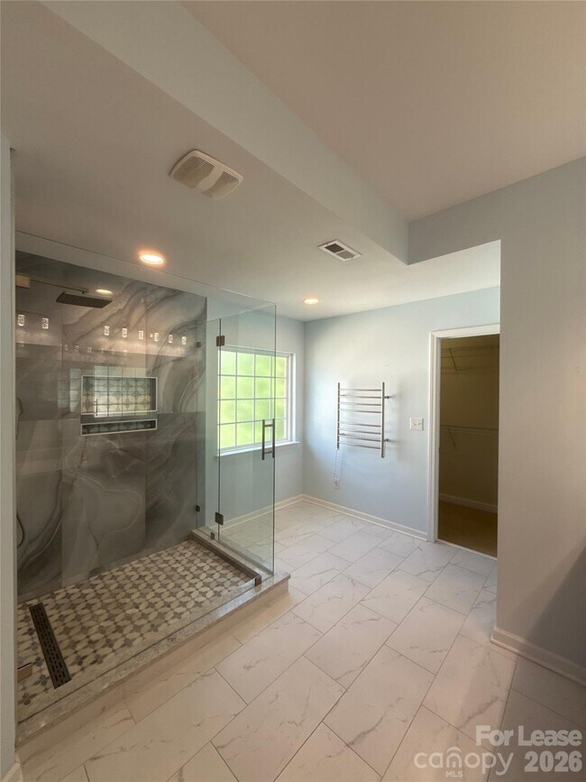 Building Photo - 2413 Merryvale Way