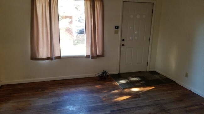 Building Photo - 086-862-862.5 11th Duplex, Bend