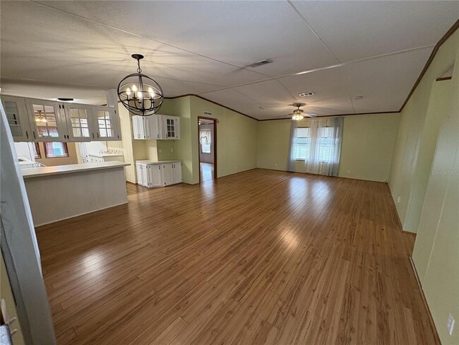 Building Photo - 616 Klickety Klak Ln