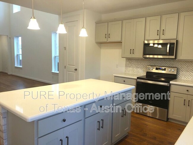 Building Photo - 8301 Prairie Rye Dr