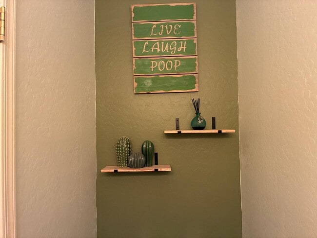 Building Photo - 9226 N 182nd Dr