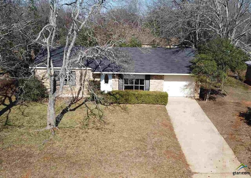 Located inside the loop! - 1511 Milam Dr