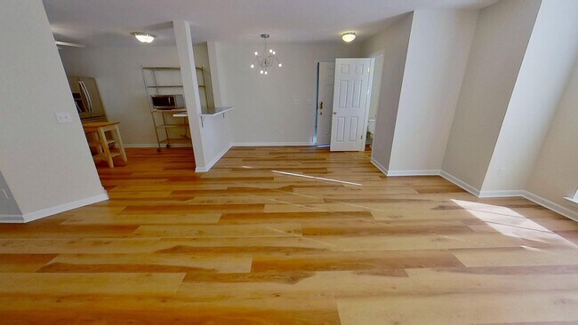Building Photo - 2611 Ivory Run Way