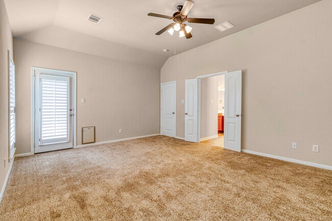 Building Photo - 8707 Roswell Ridge