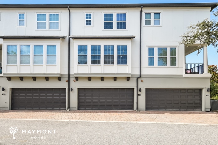 Building Photo - 111 Orense Way