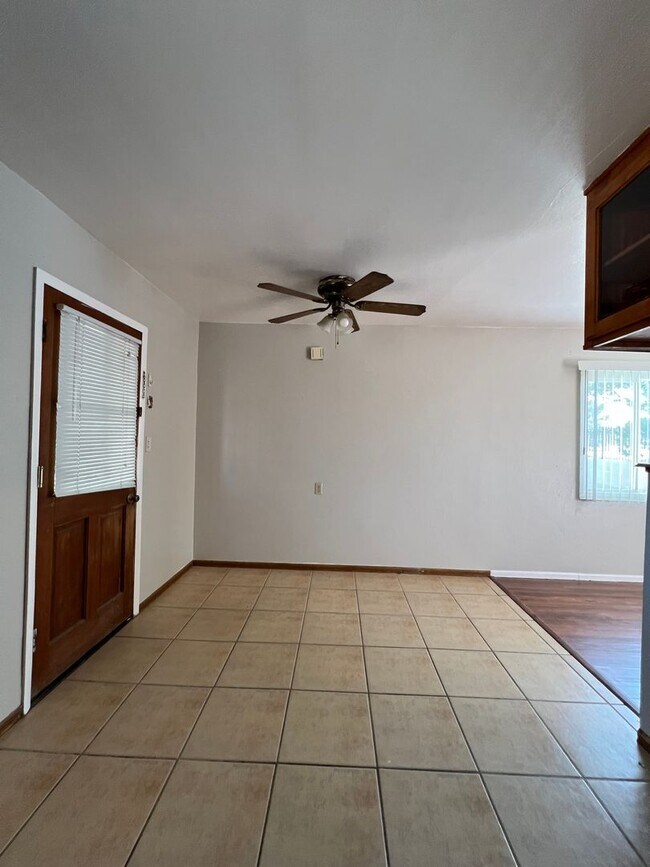 Building Photo - 3 Bedroom 2 Bathroom House Located Near Ca...