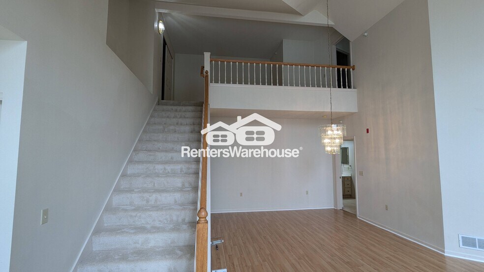 Building Photo - 14303 Waterford Square Dr