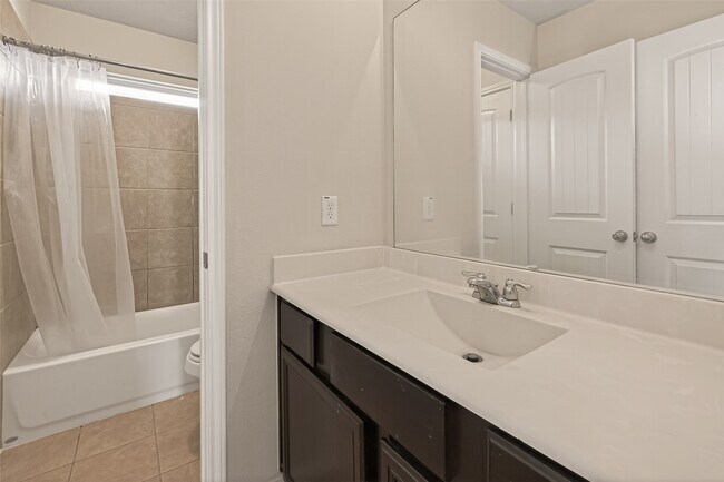 Building Photo - 24914 Diamond Ranch Dr