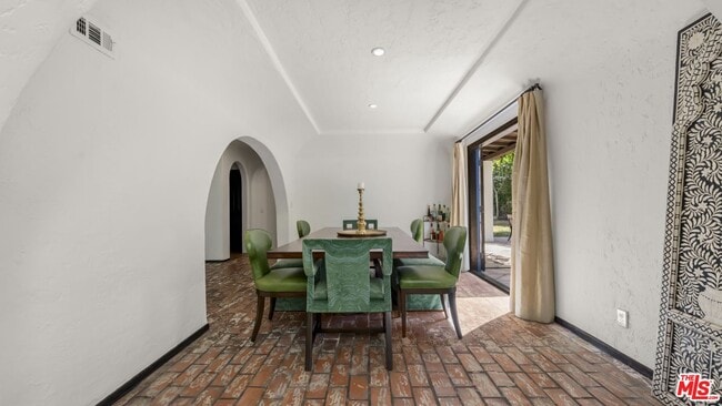 Building Photo - 11662 Duque Dr